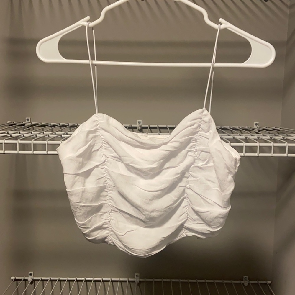 NWT * L.A. HEARTS White Crop Top with Ruched Front in Size Small